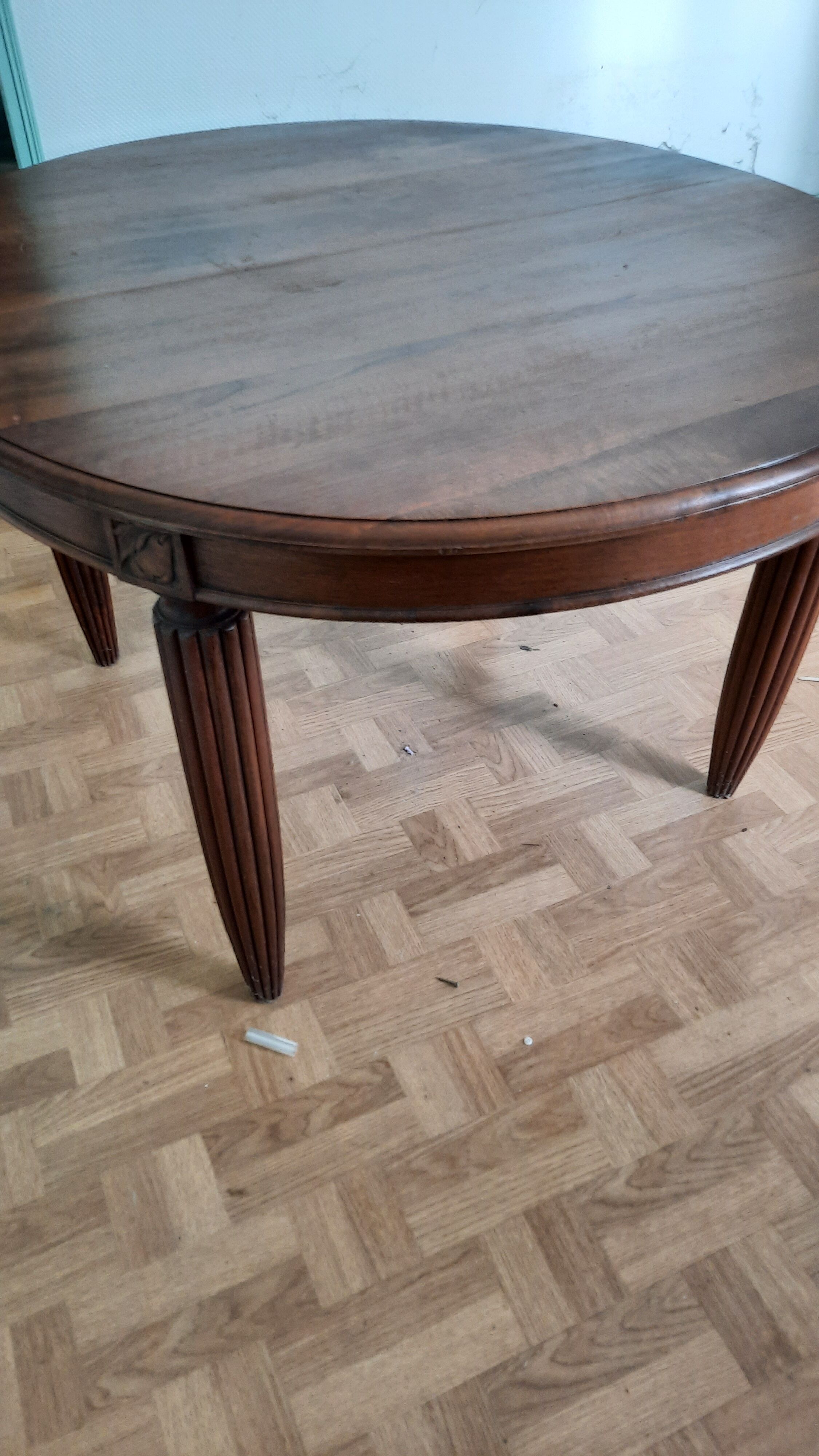 Table ronde style art déco