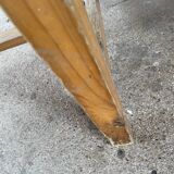 Farm table