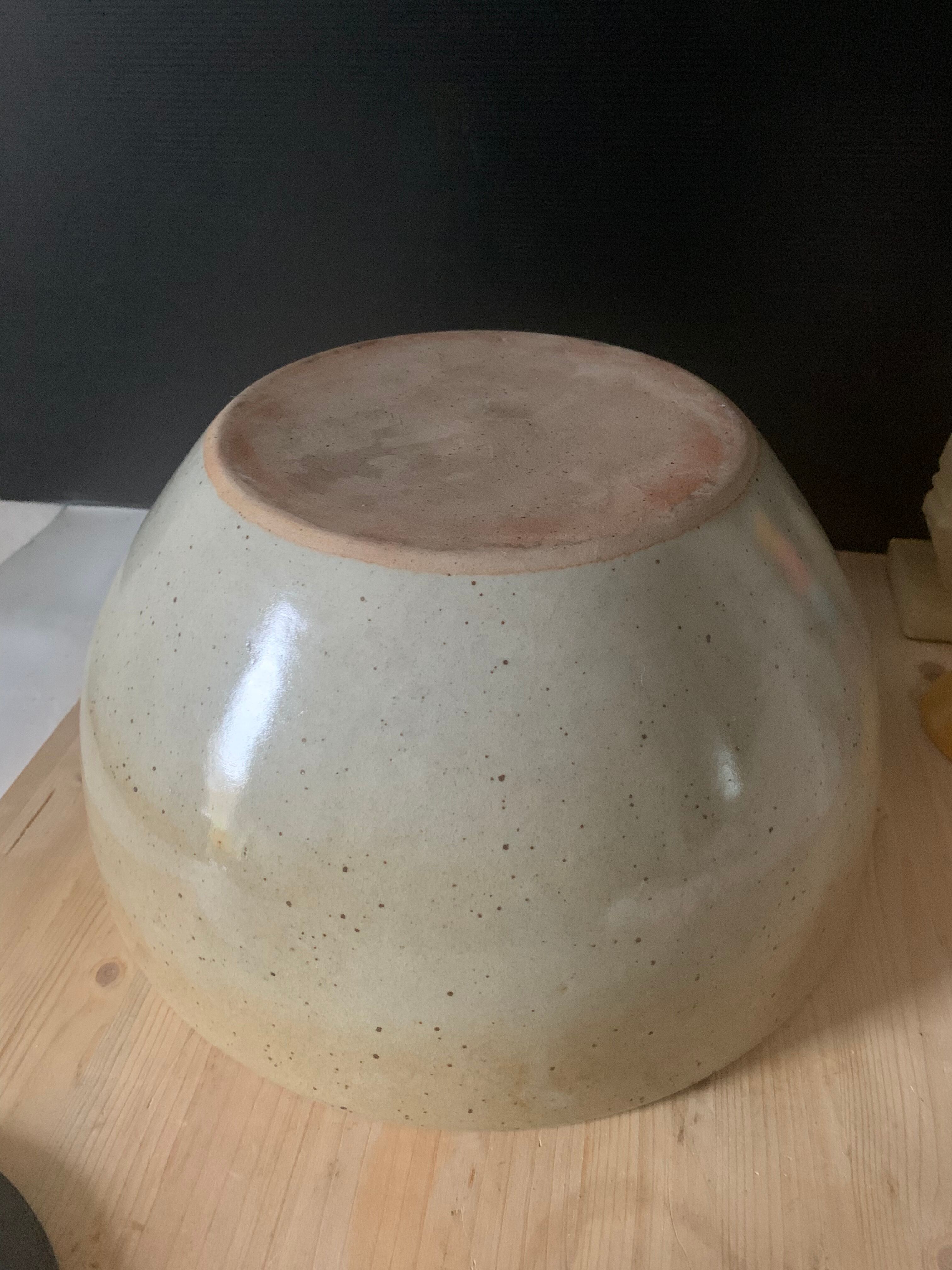Salad bowl in sandstone
