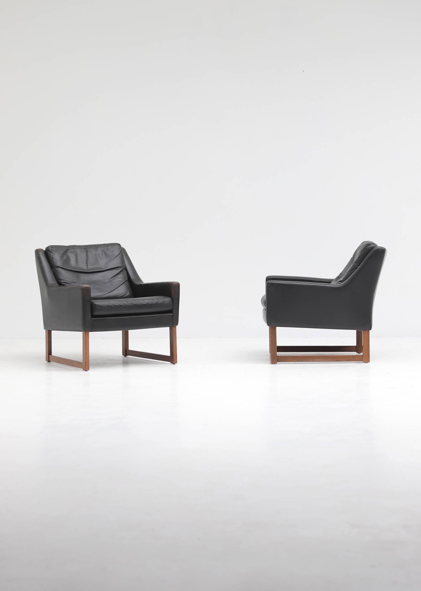 Pair of leather armchairs by Rudolf Bernd Glatzel for Kill International 1960