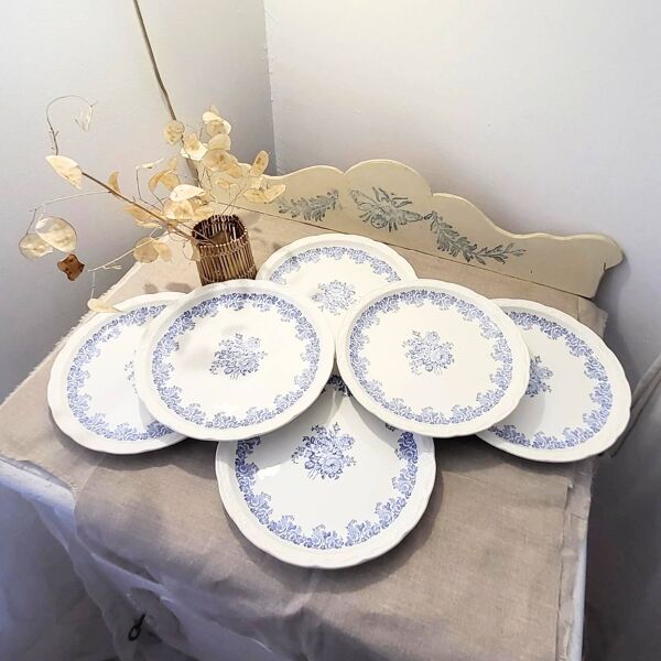 Superbe service de 6 assiettes anciennes à décor floral bleu - Bord festonn