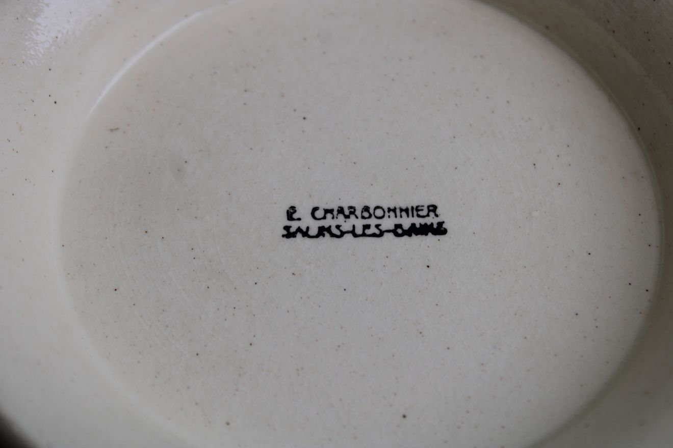 Ceramic standing dish