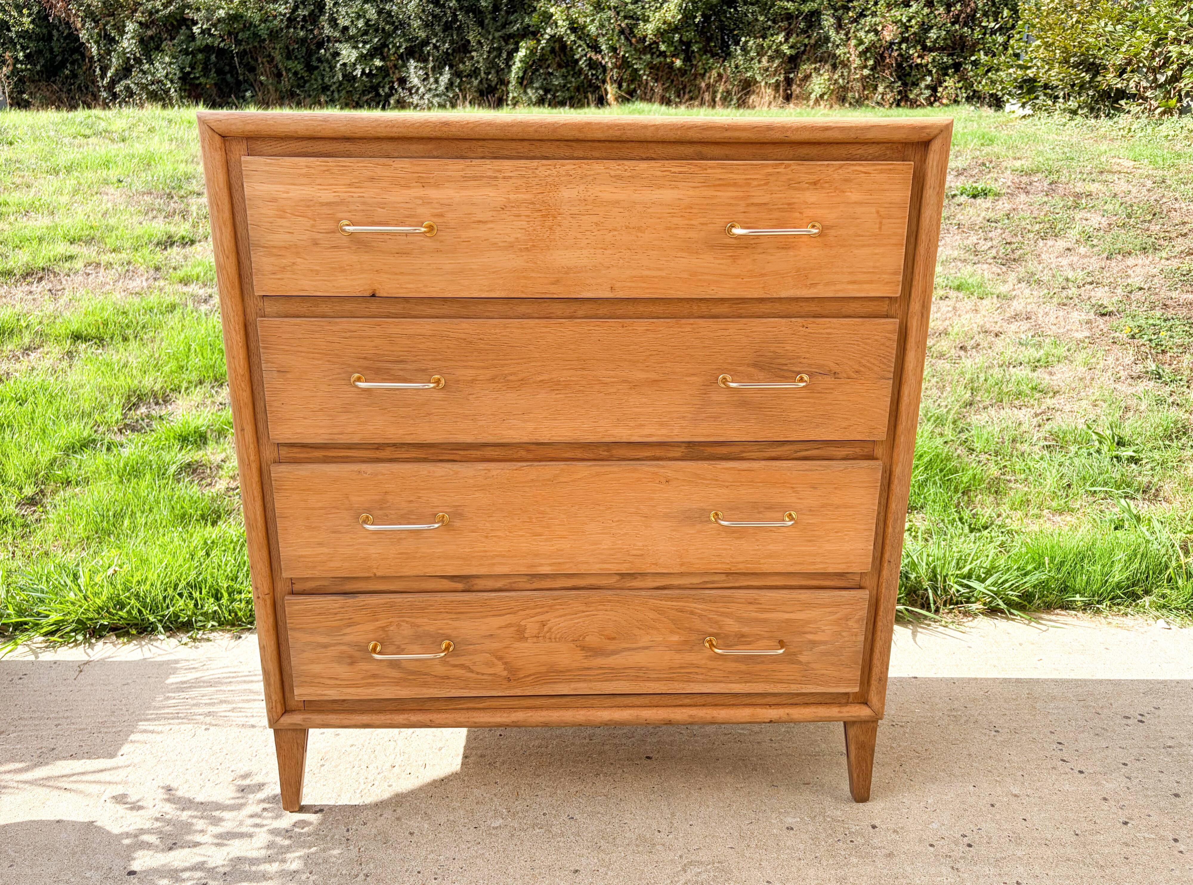 Large chest of drawers with 4 drawers from the 1950s.