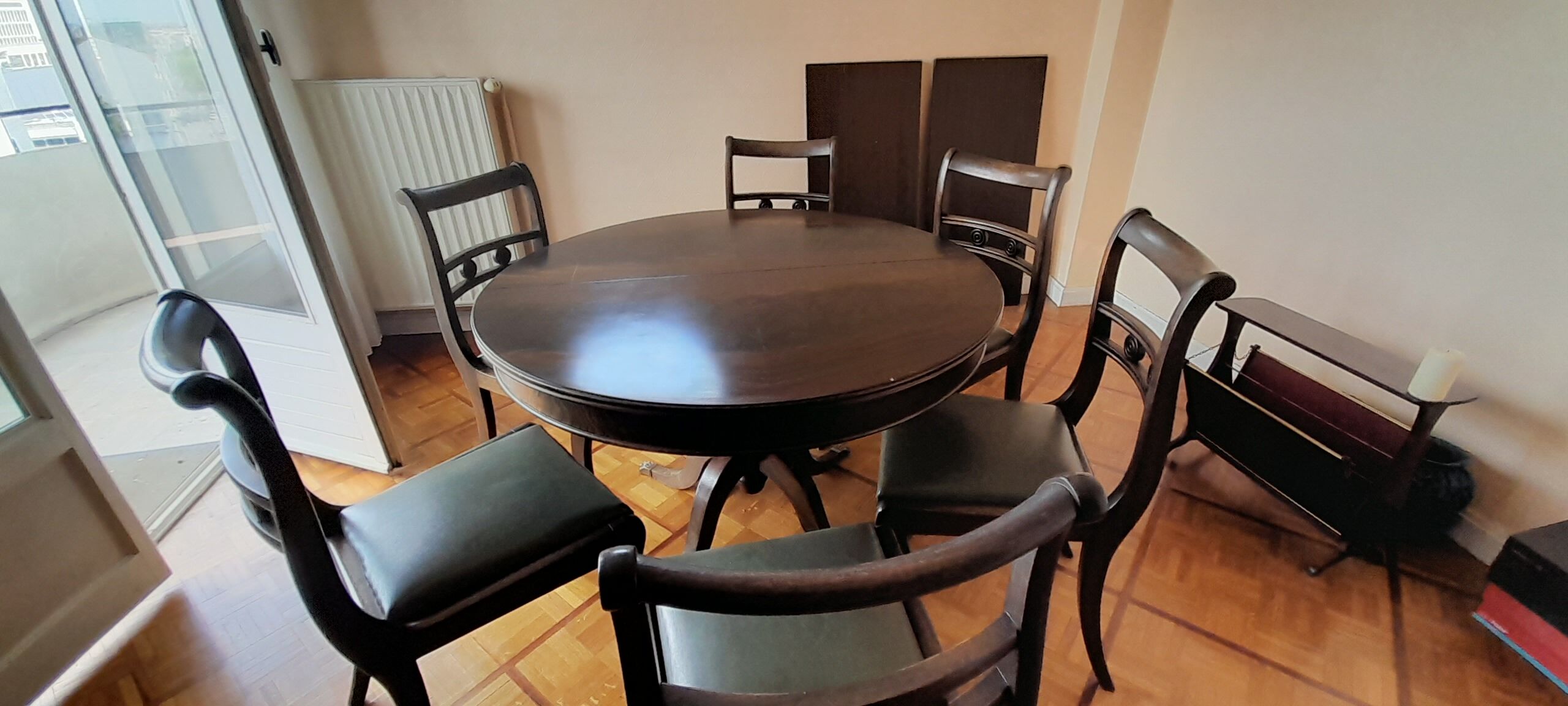 English style dining room