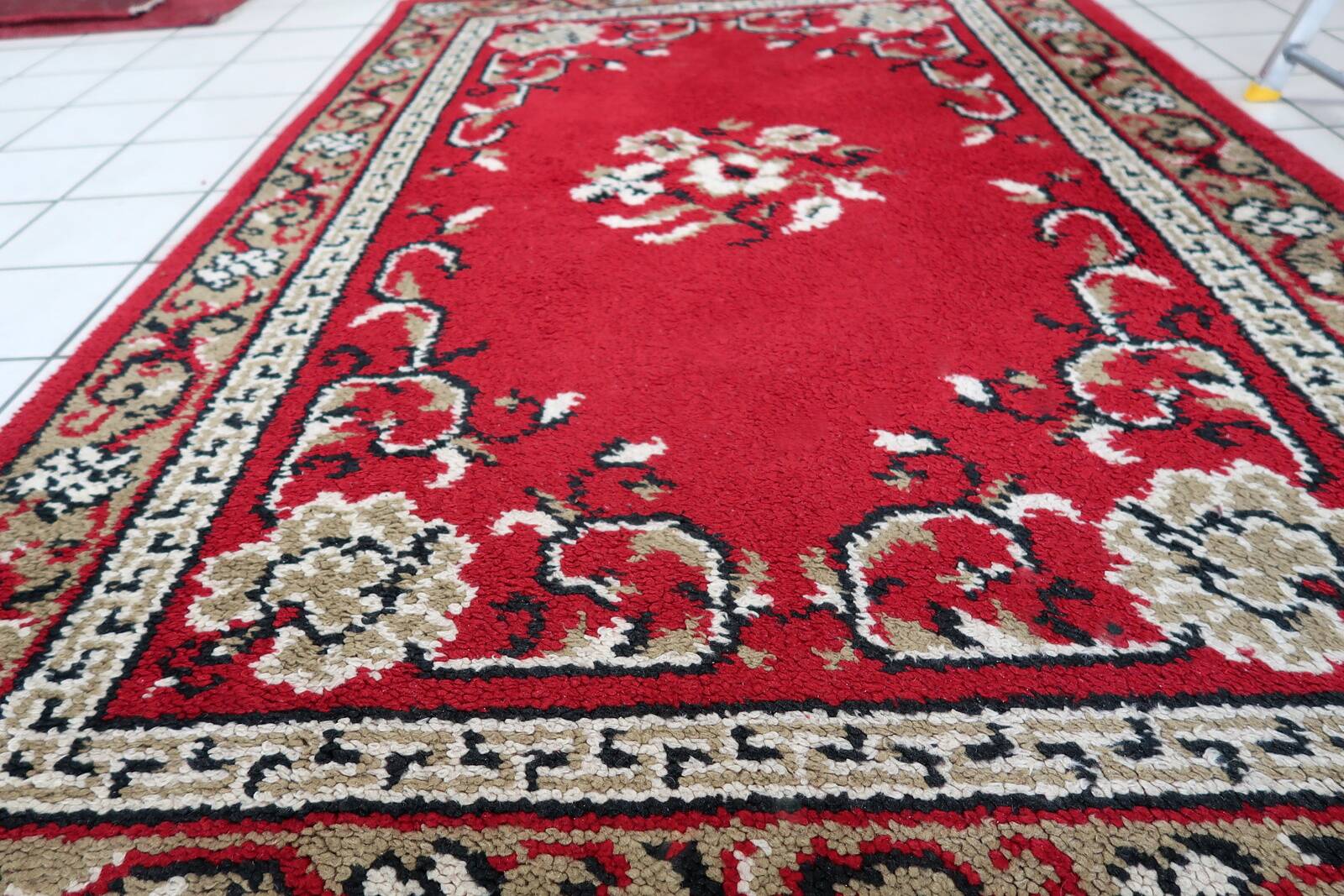 Tapis Savonnerie français vintage en laine – 129 x 199 cm - 1C1038