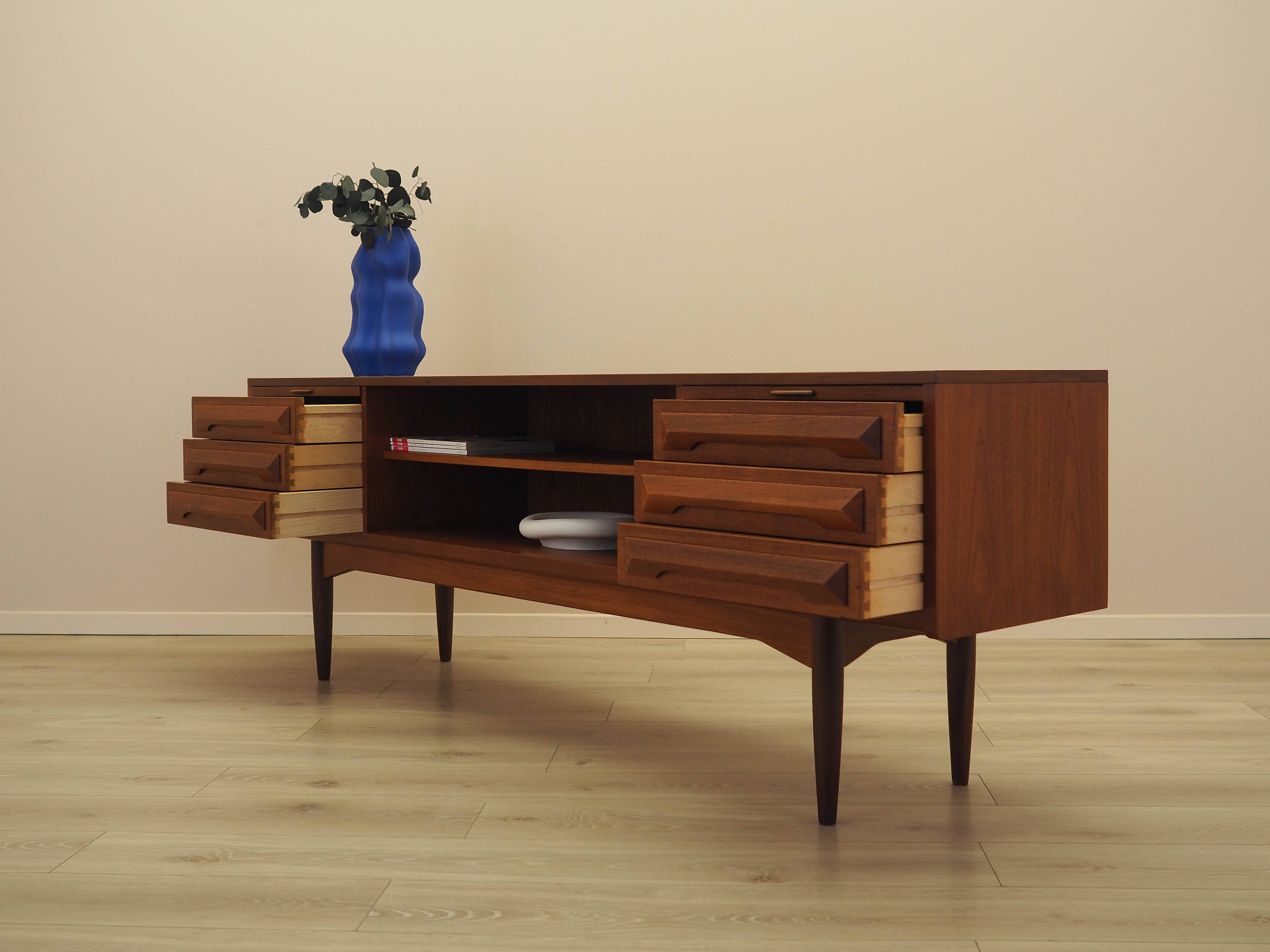 Buffet en teck avec surfaces extensibles, Danemark, années 1970
