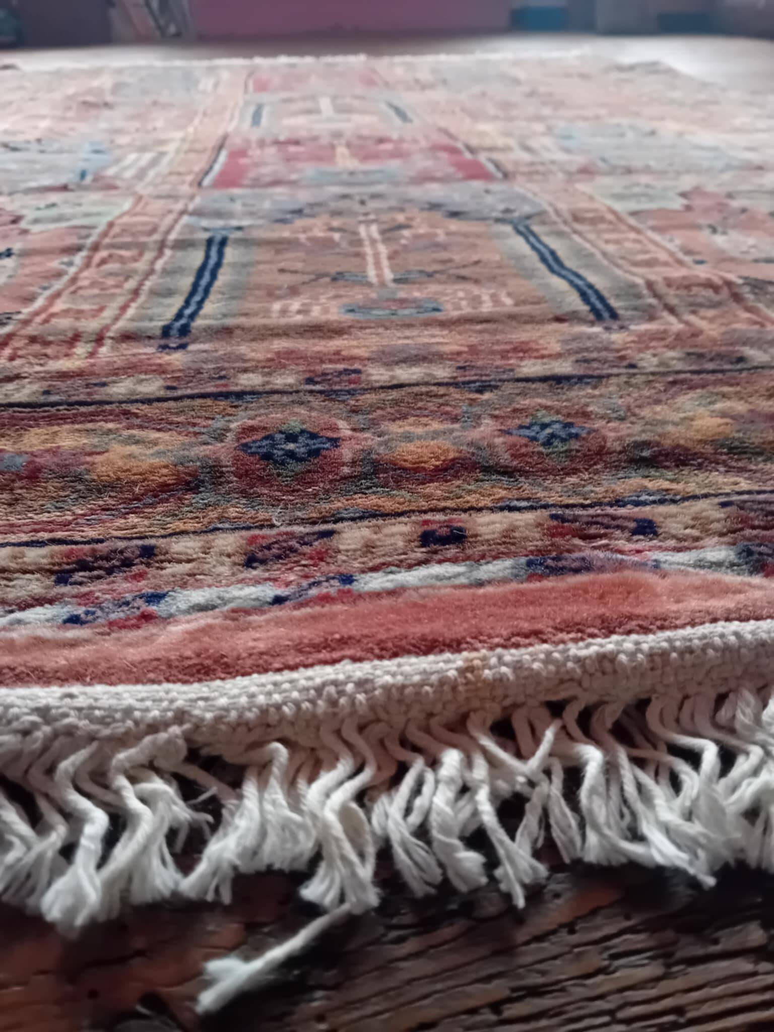 Handmade Pakistani Kafkazi Rug 183x129cm