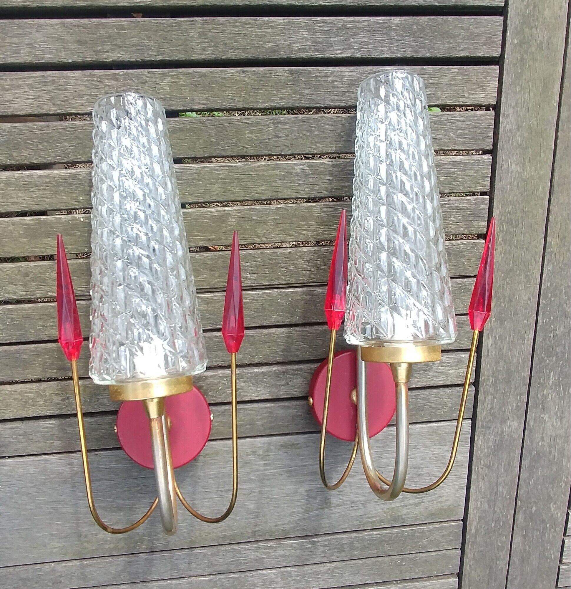 Pair of wall lights Vintage 1950s/60s glass/brass/red flames plastic