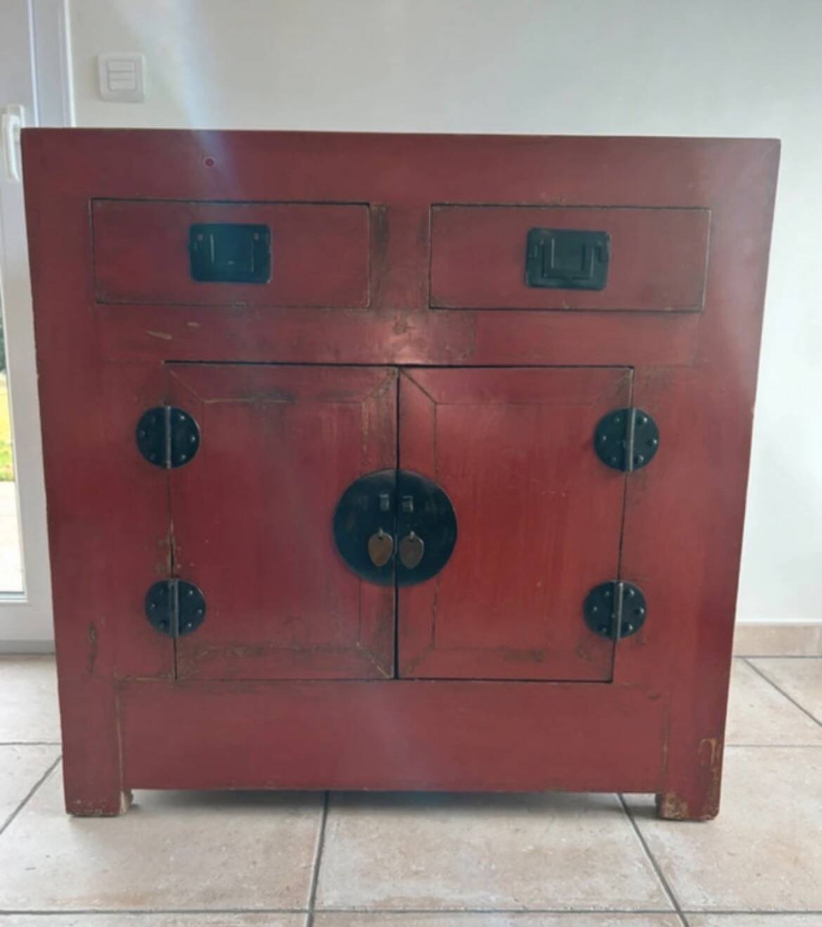 Buffet in solid Asian elm