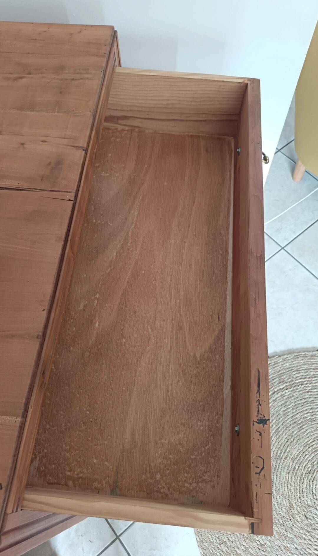 3-drawer chest of drawers