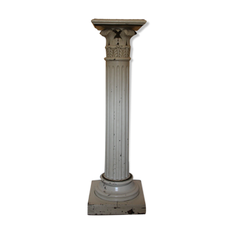 Colonne cannelée en bois chapiteau de style égyptien