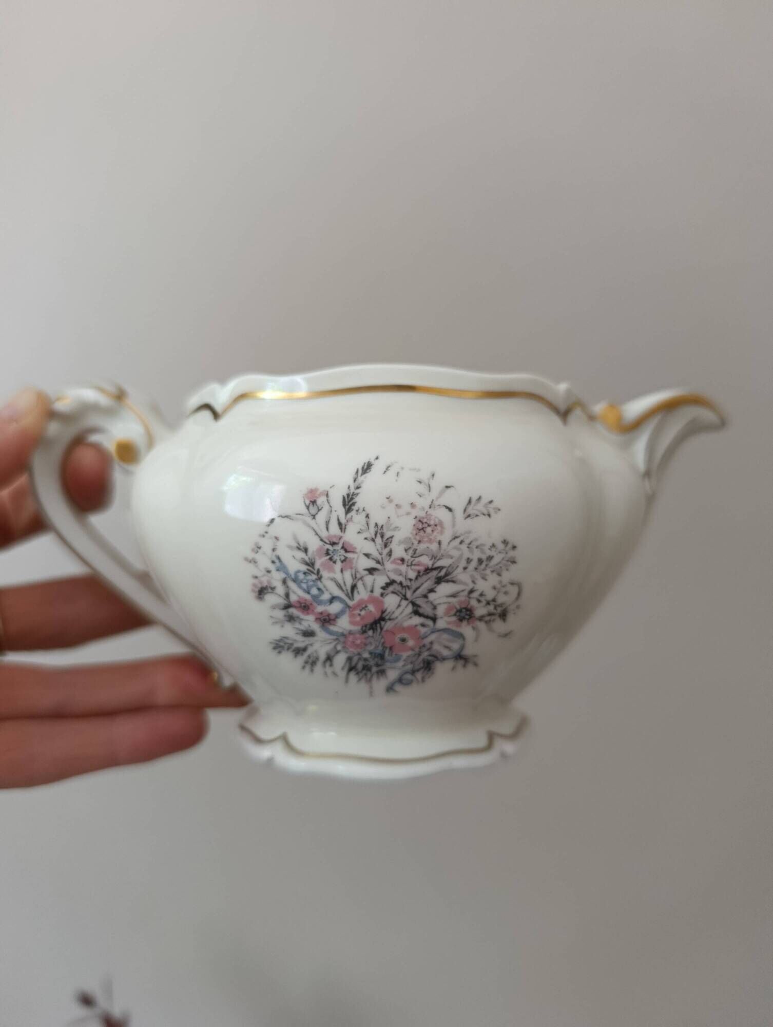 Porcelain teapot with floral and gold decoration, Old Royal Manufacture