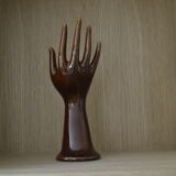 Main baguier marron et verte