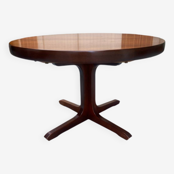 Scandinavian dining room table