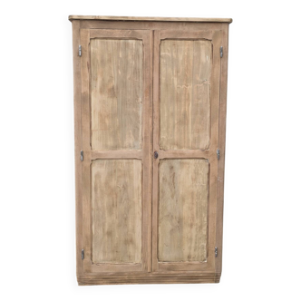 Parisian wardrobe in natural wood