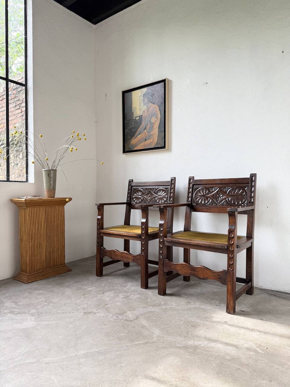 Paire de fauteuils style espagnol bois sculpté 1900