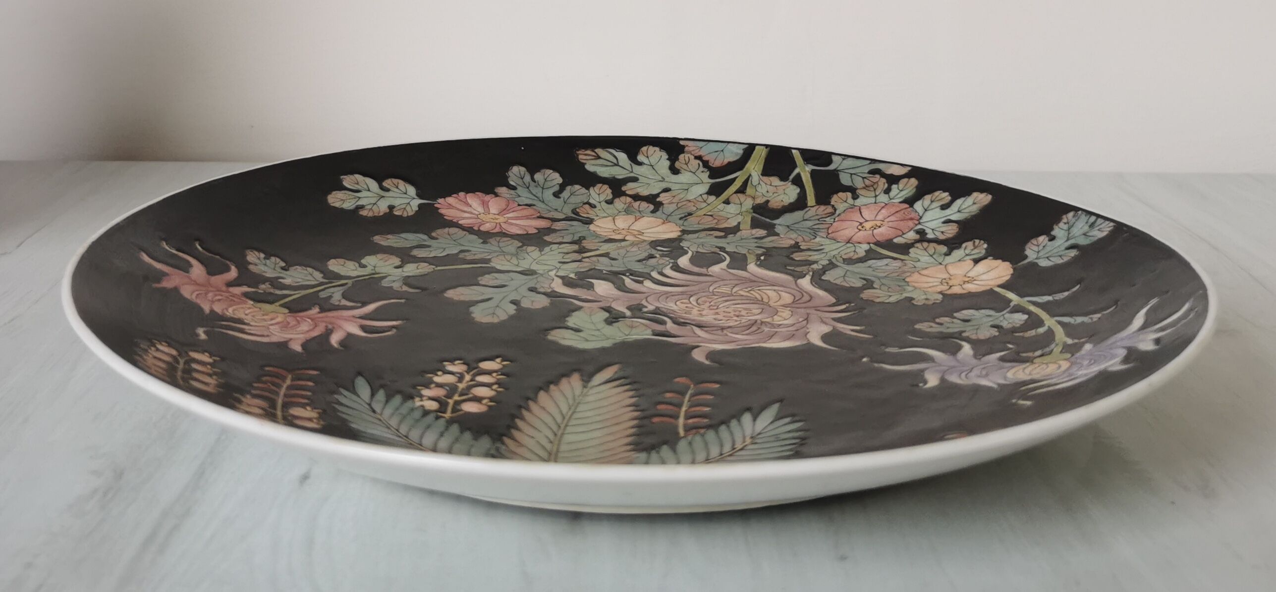 Chinese flower plate