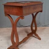 Mahogany planter