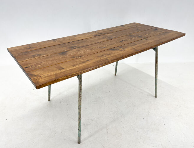 Table à manger vintage en bois et métal industriel