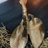 Integral brass lobster