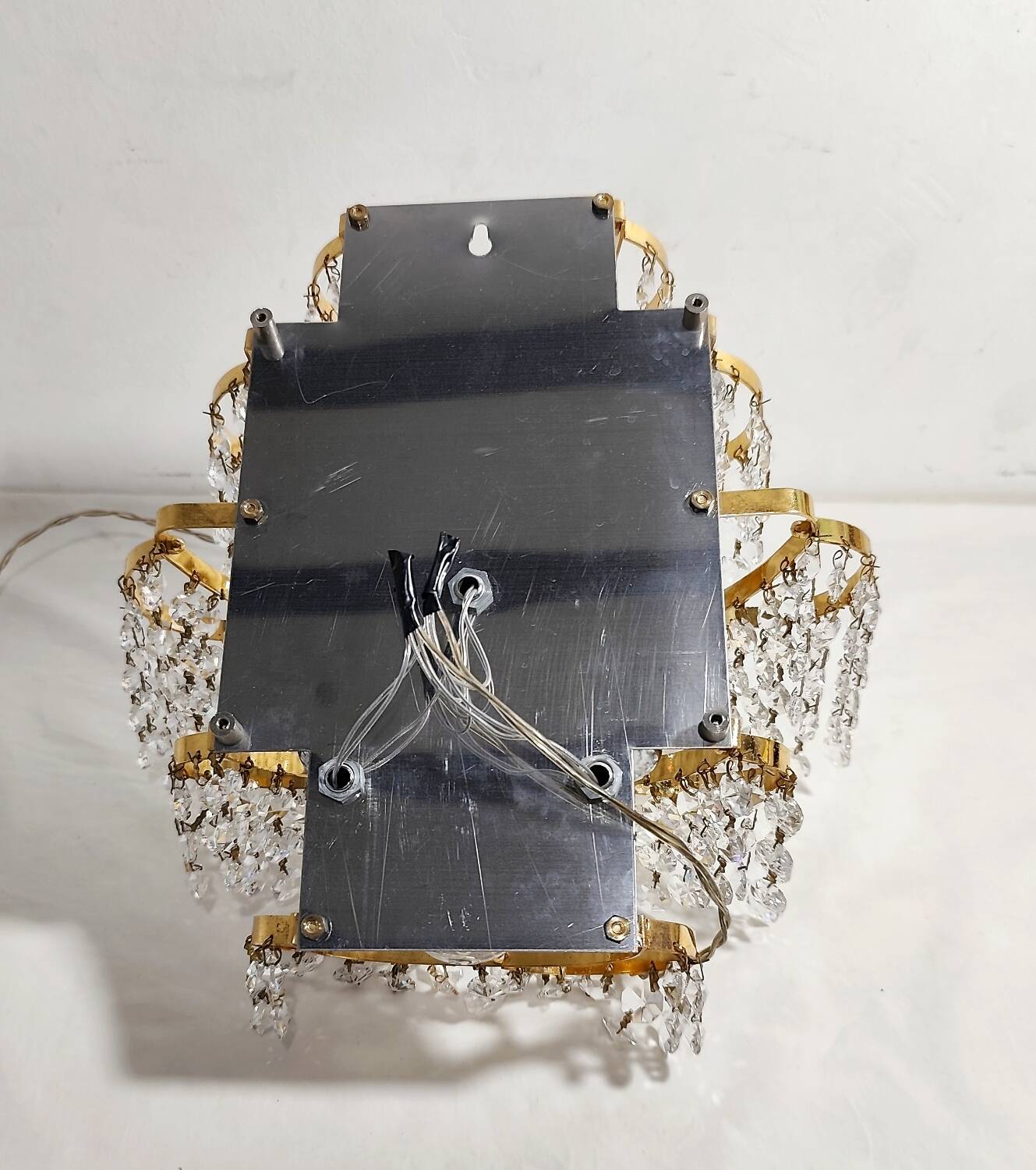 Applique du classique classique des cristaux. Espagne, années 1980.