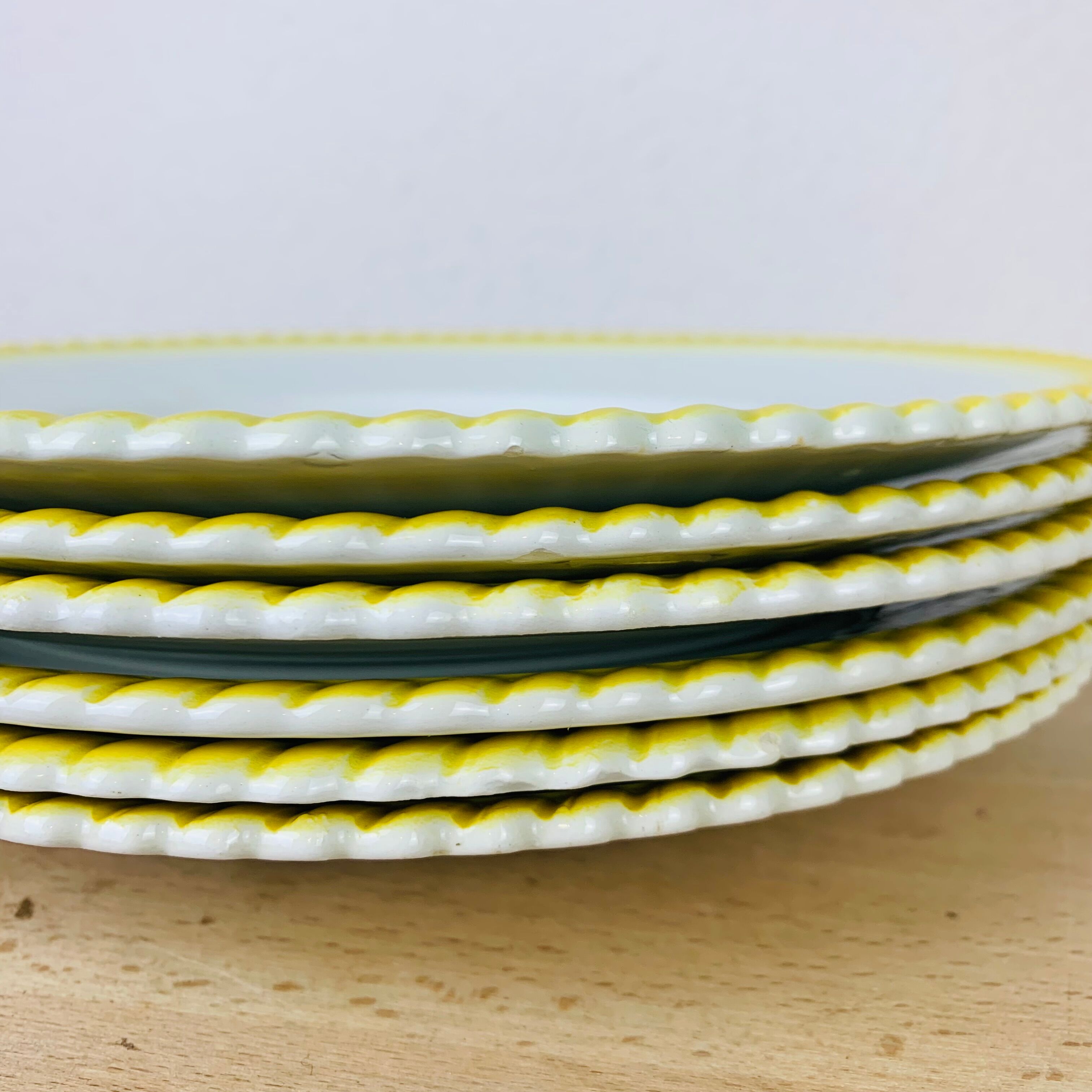 Set of 6 flat plates vintage earthenware