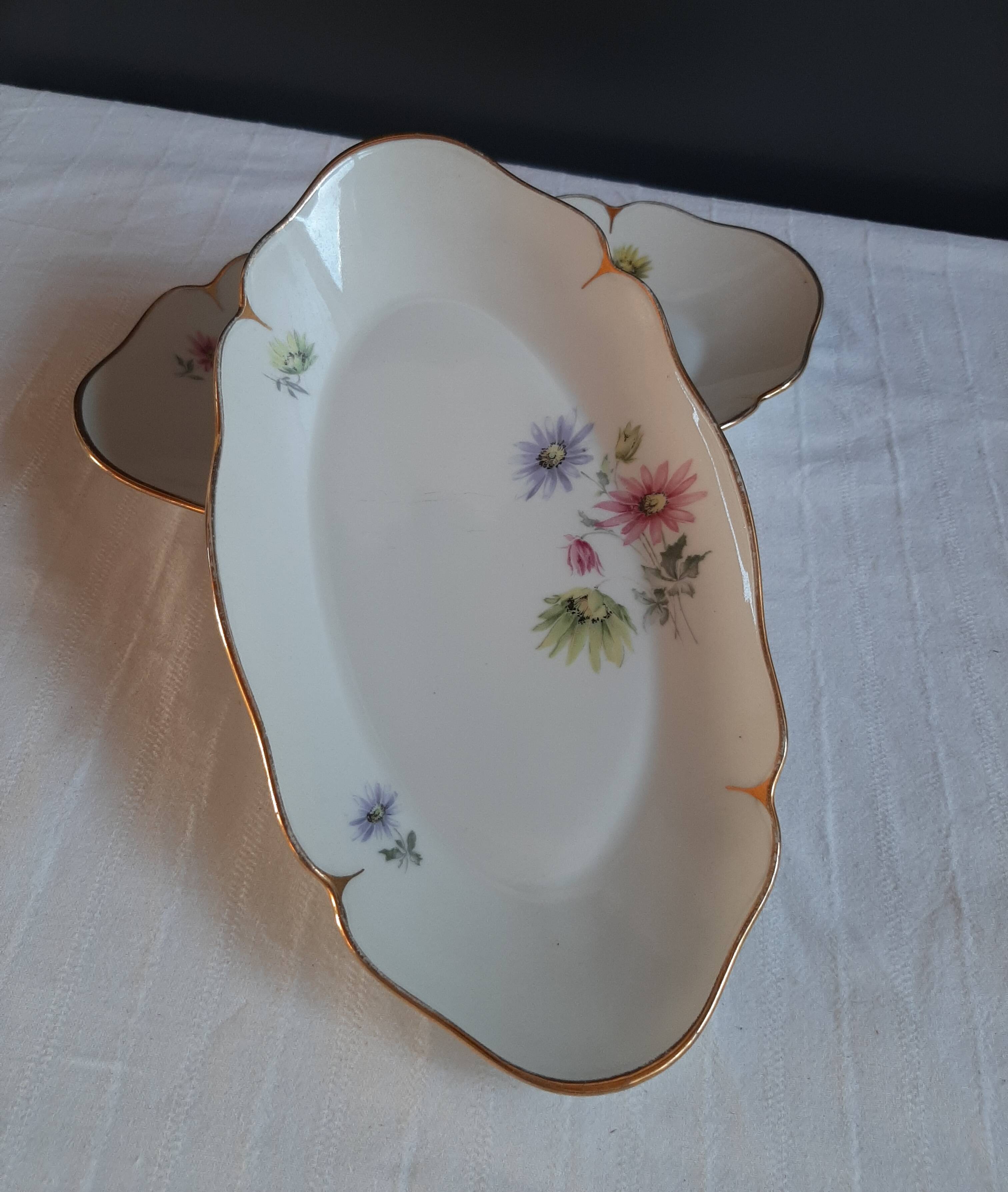 Set of 2 relish dishes