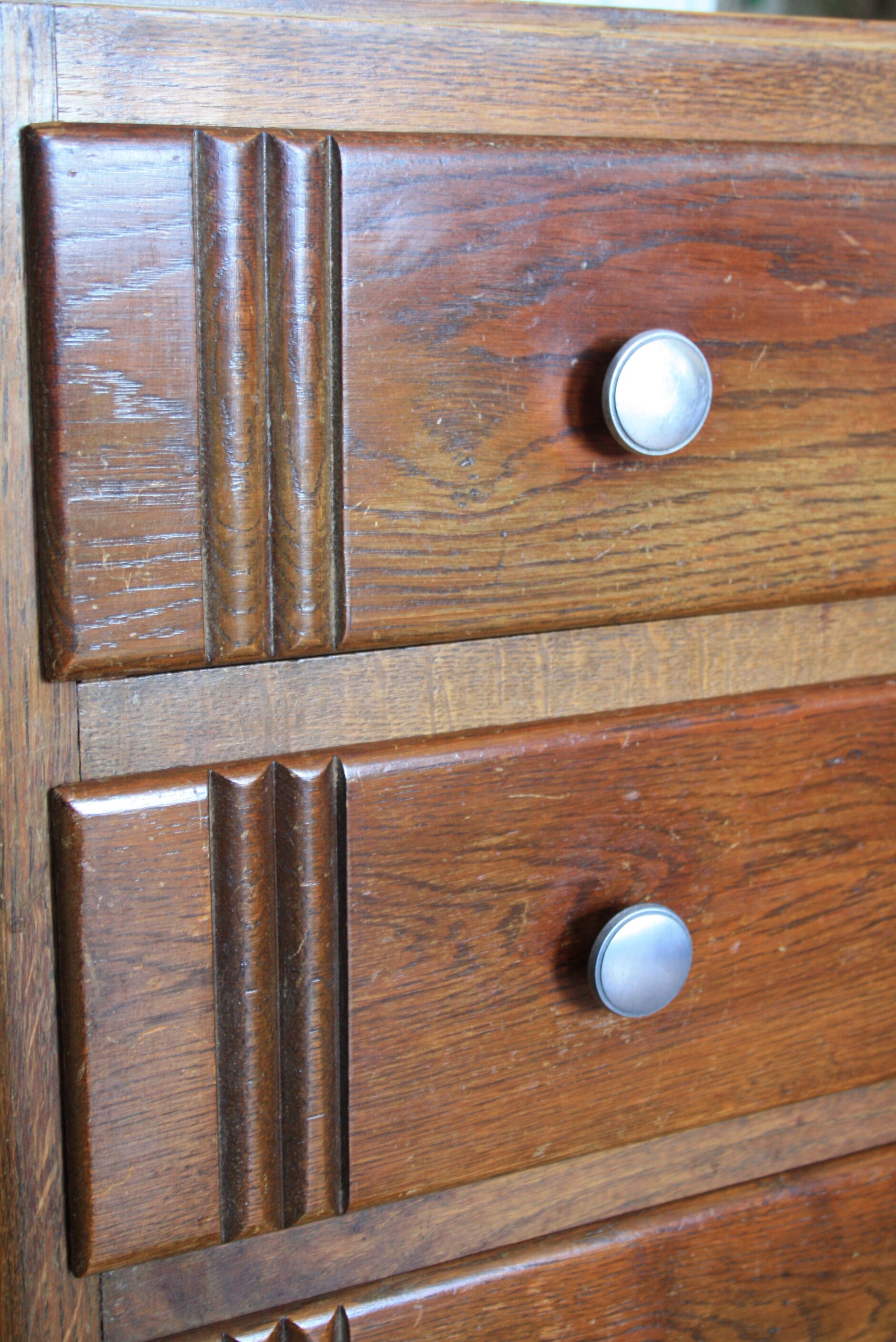 Art deco chest of drawers