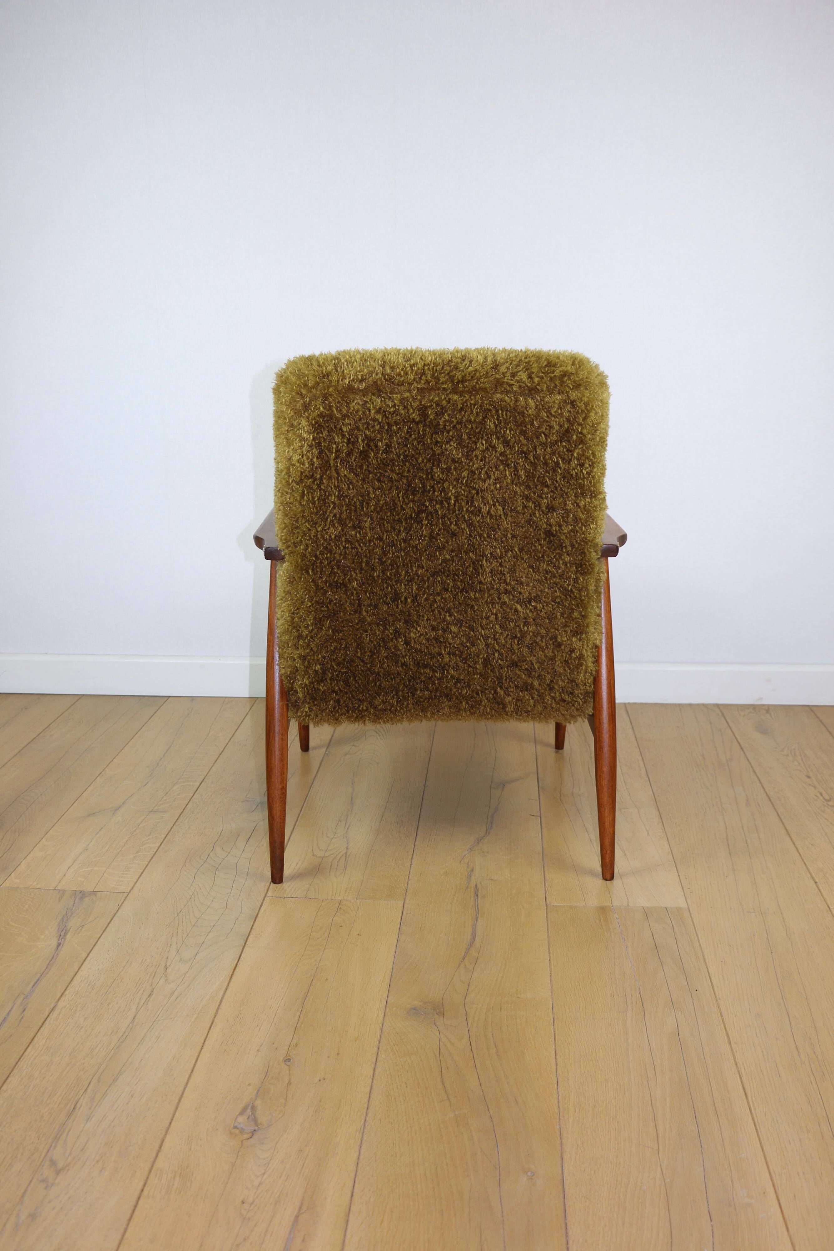 Armchair 'Lis', 1970s brown vintage khaki / olive long hair Rudy boucle design Henryk Lis - 2 pieces available