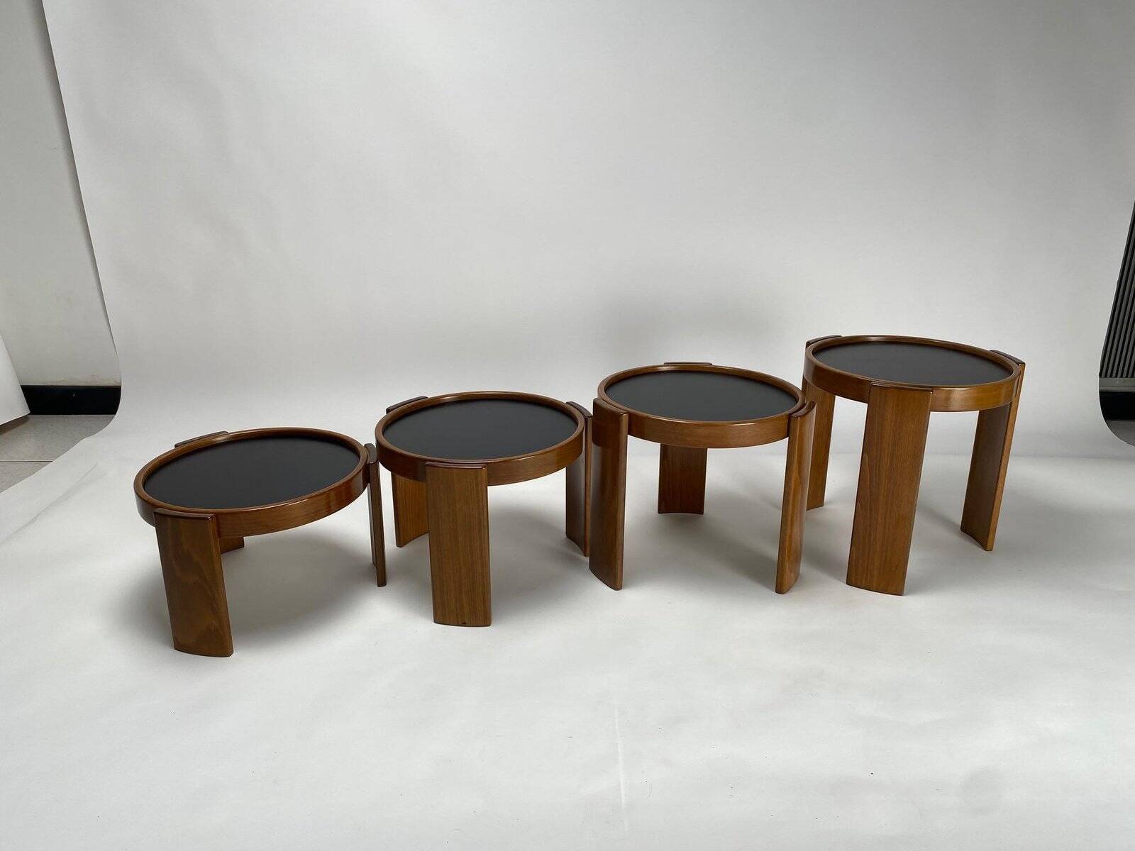 Tables basses Model 780 par Gianfranco Frattini pour Cassina, Italie, années 1960, ensemble de 4.