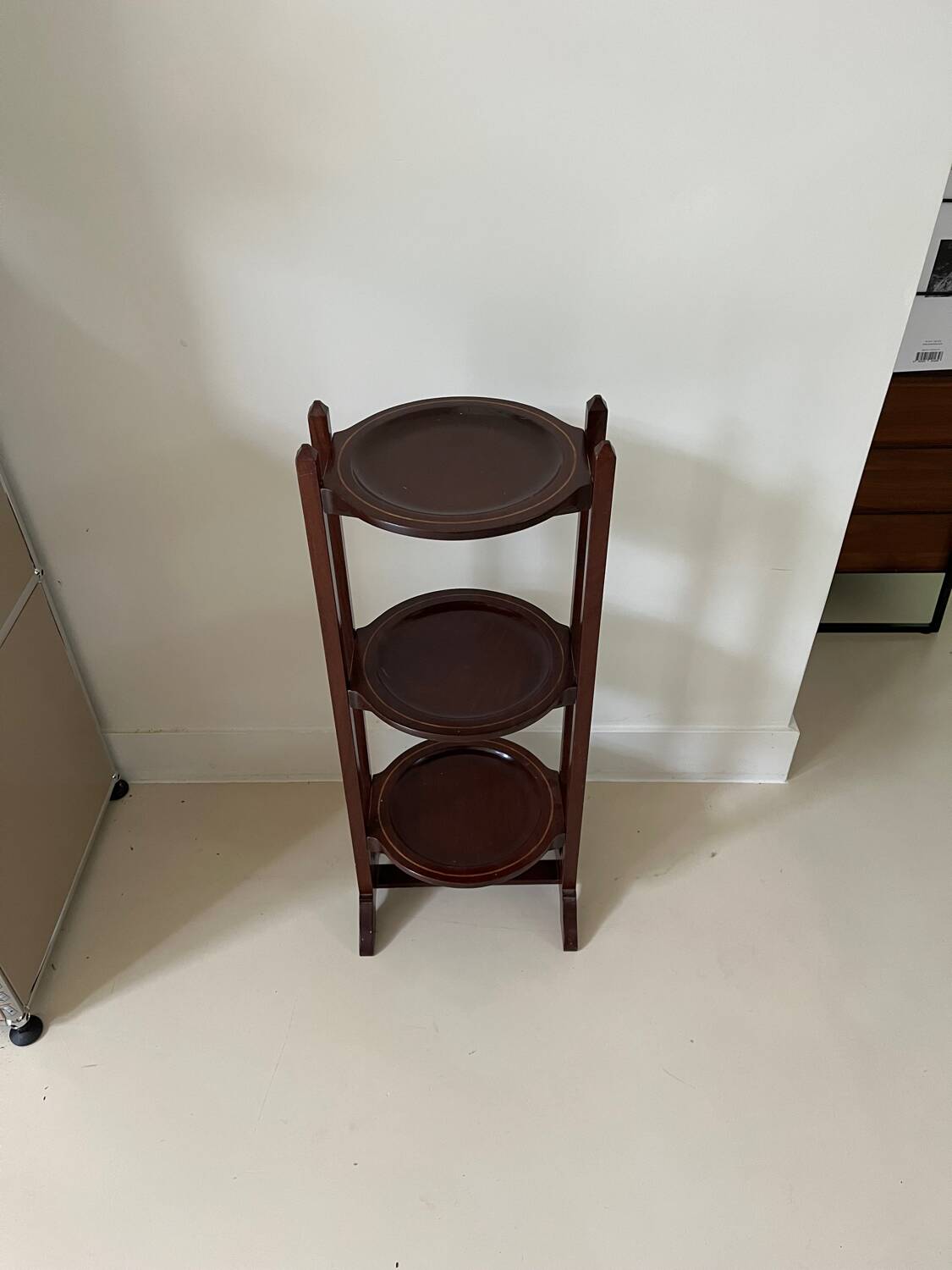 Victorian style cake stand