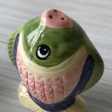 Salt shaker and pepper shaker in the shape of fish - Ceramic - Funny and atypical - Excellent condition