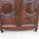 Armoire Louis XV en noyer du xviii ème siecle