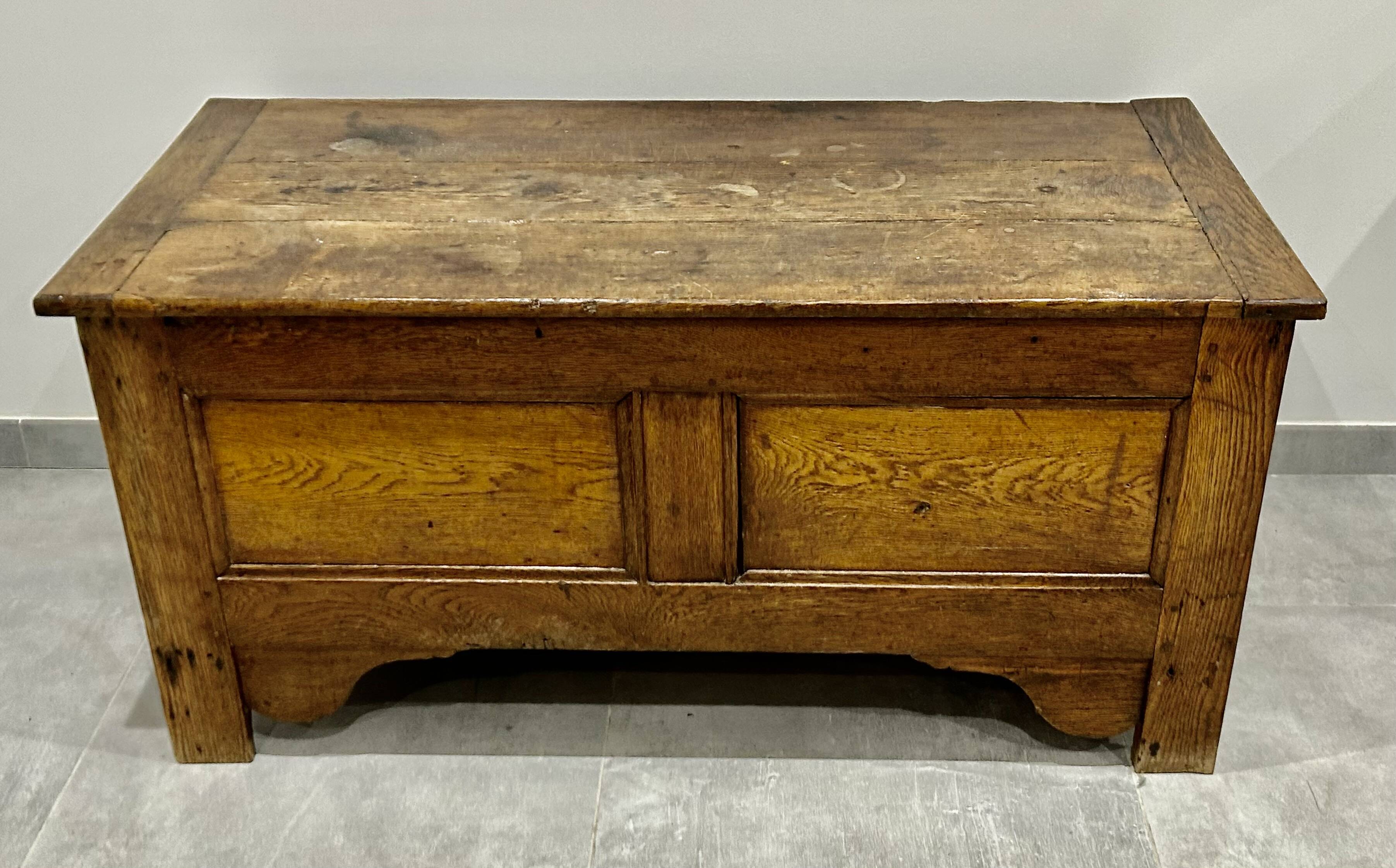 Natural oak wood chest, bedside chest
