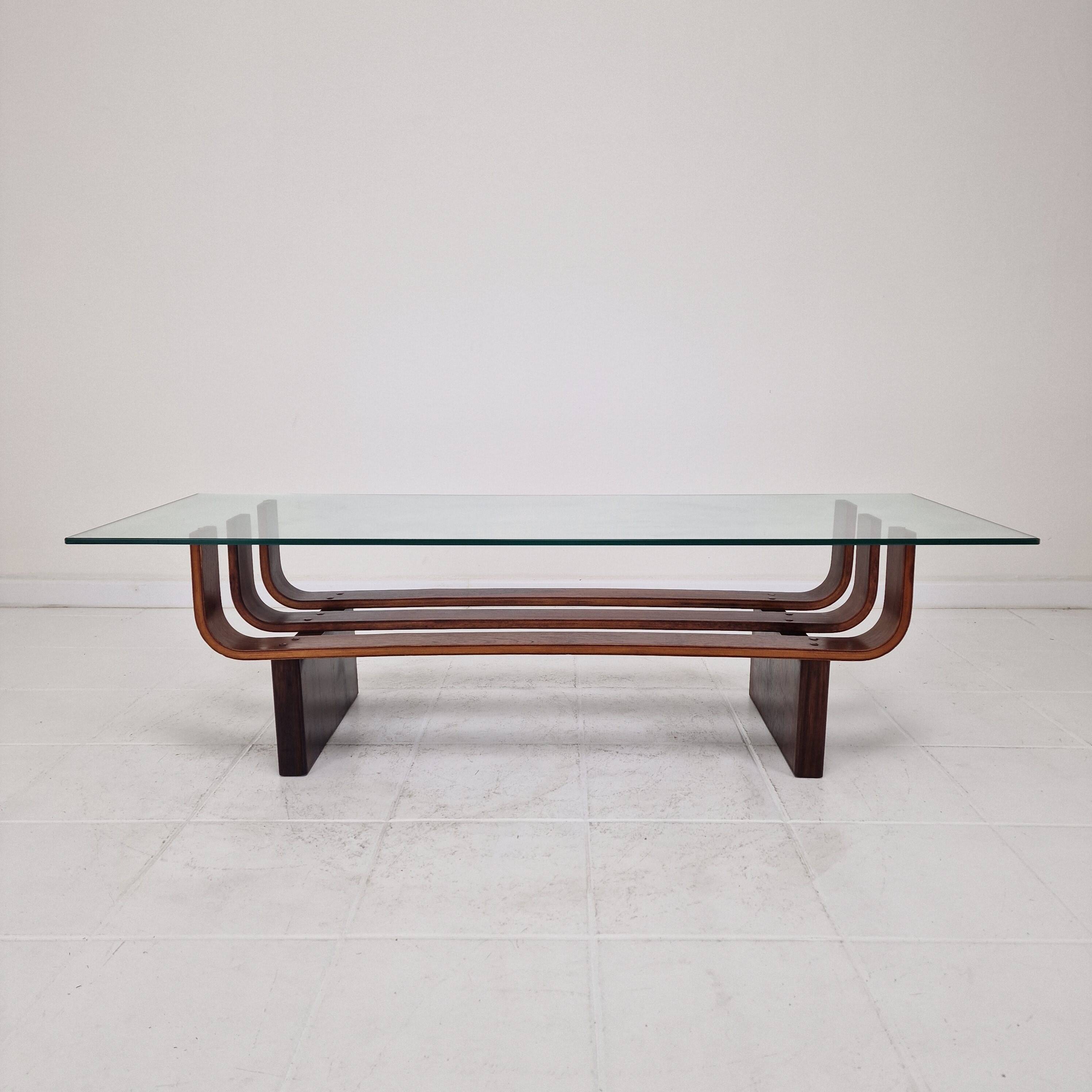Table basse en teck élégante des années 60 par James Brown pour T.H. Brown, années 1970.