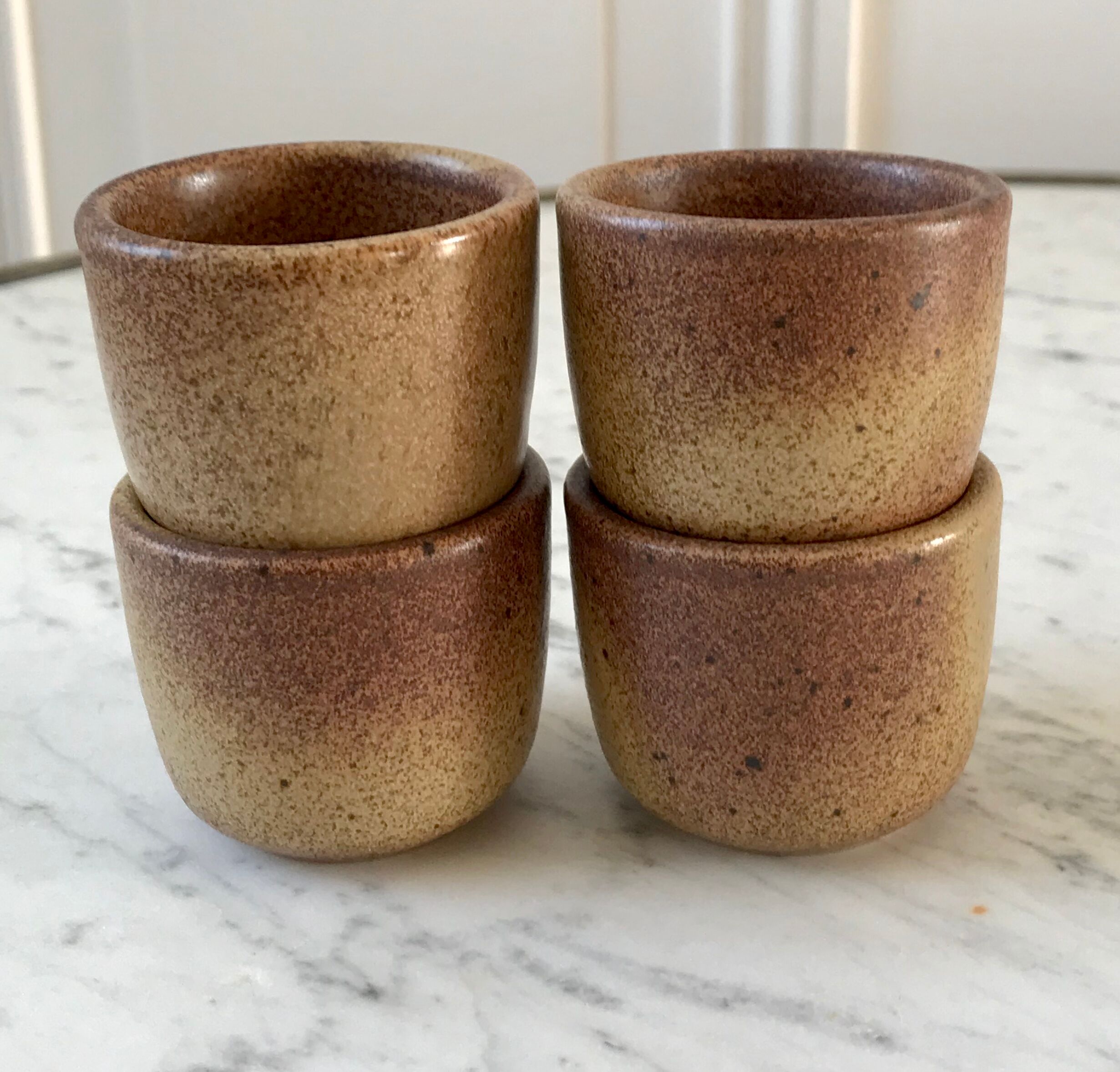 Lot de 4 coquetiers en grès