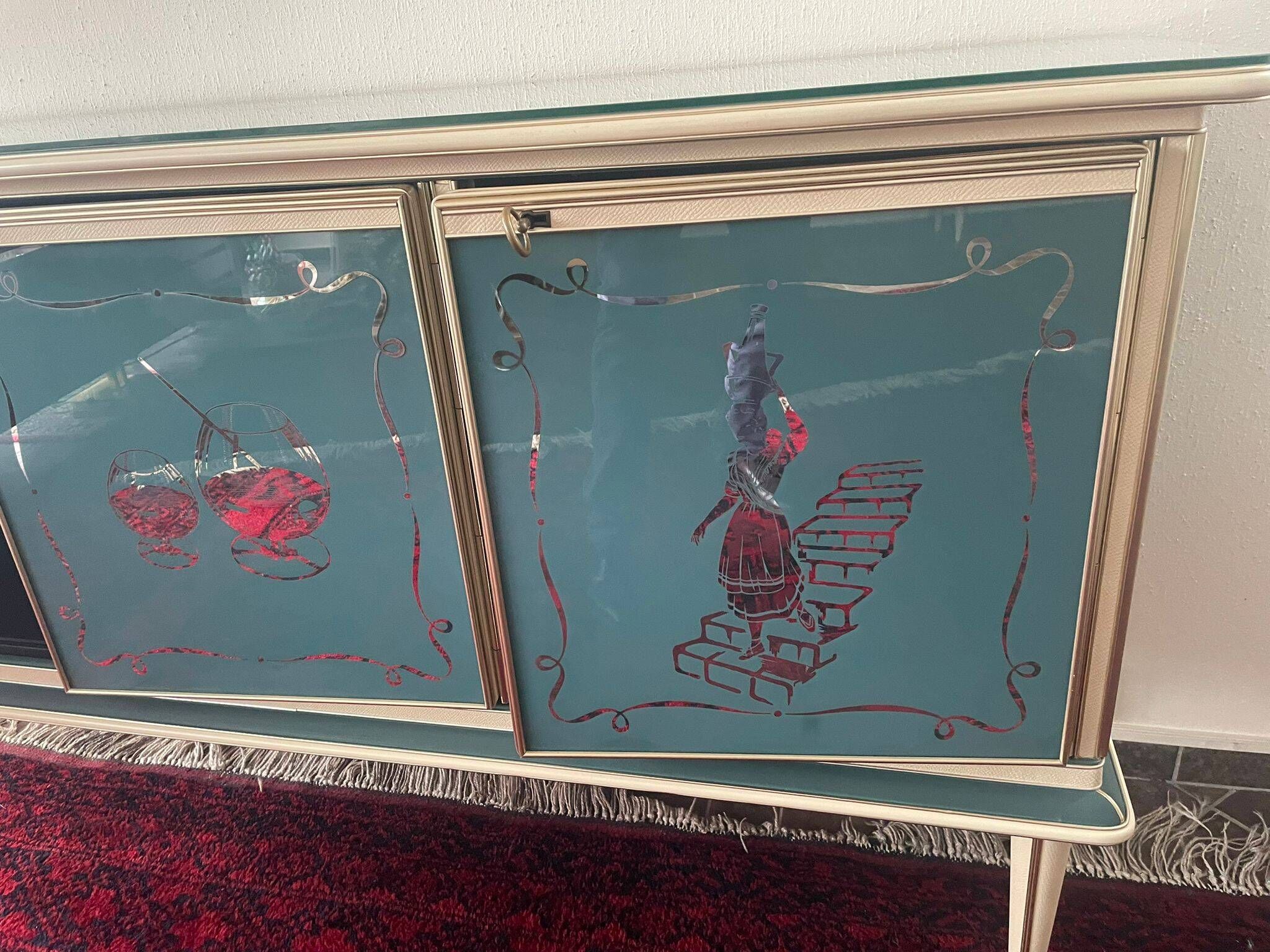 Umberto Mascagni pour Harrods Londres — Buffet trois portes