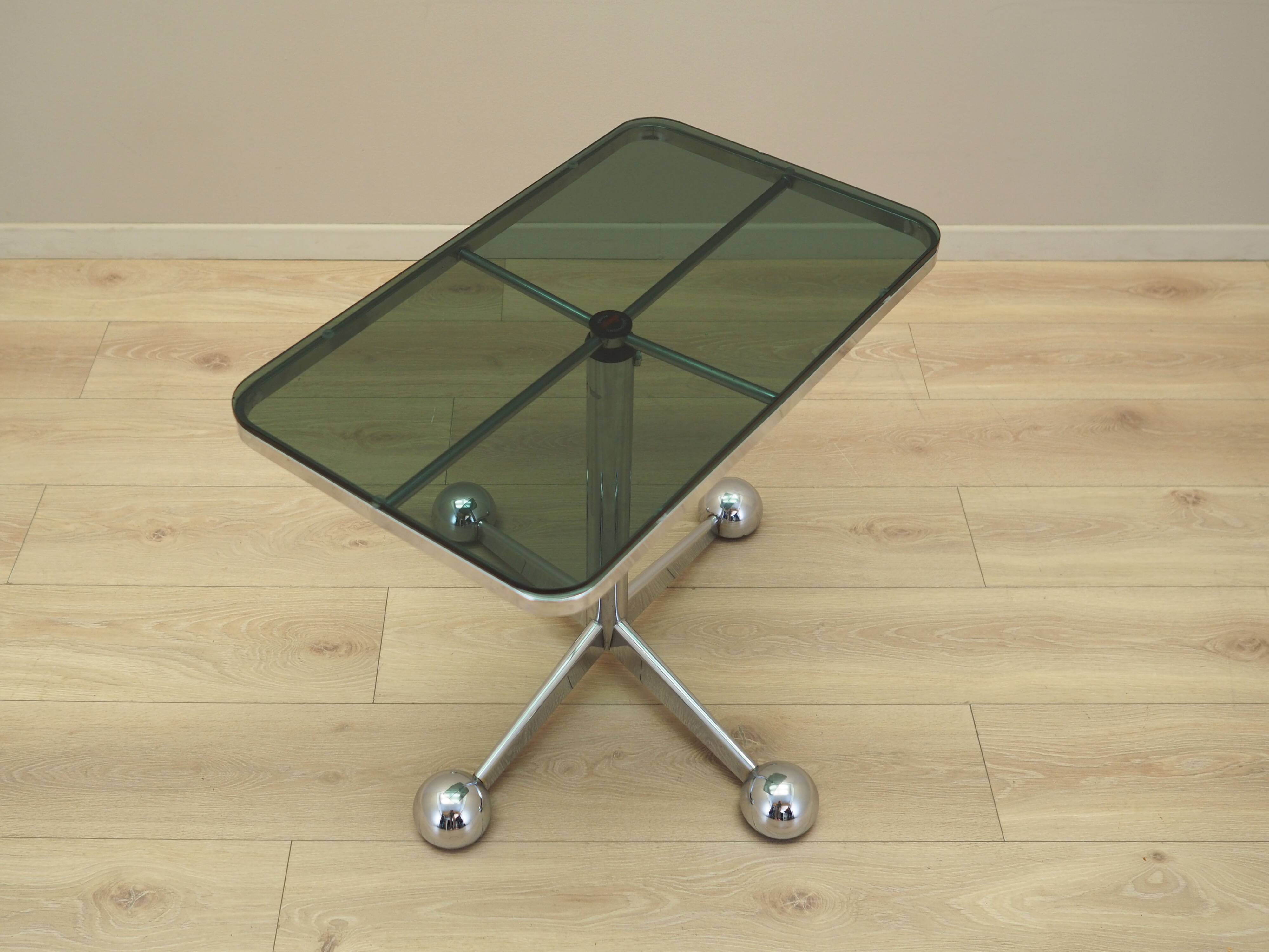 Coffee table on wheels, Italian design, 1970s, manufacturer: Allegri
