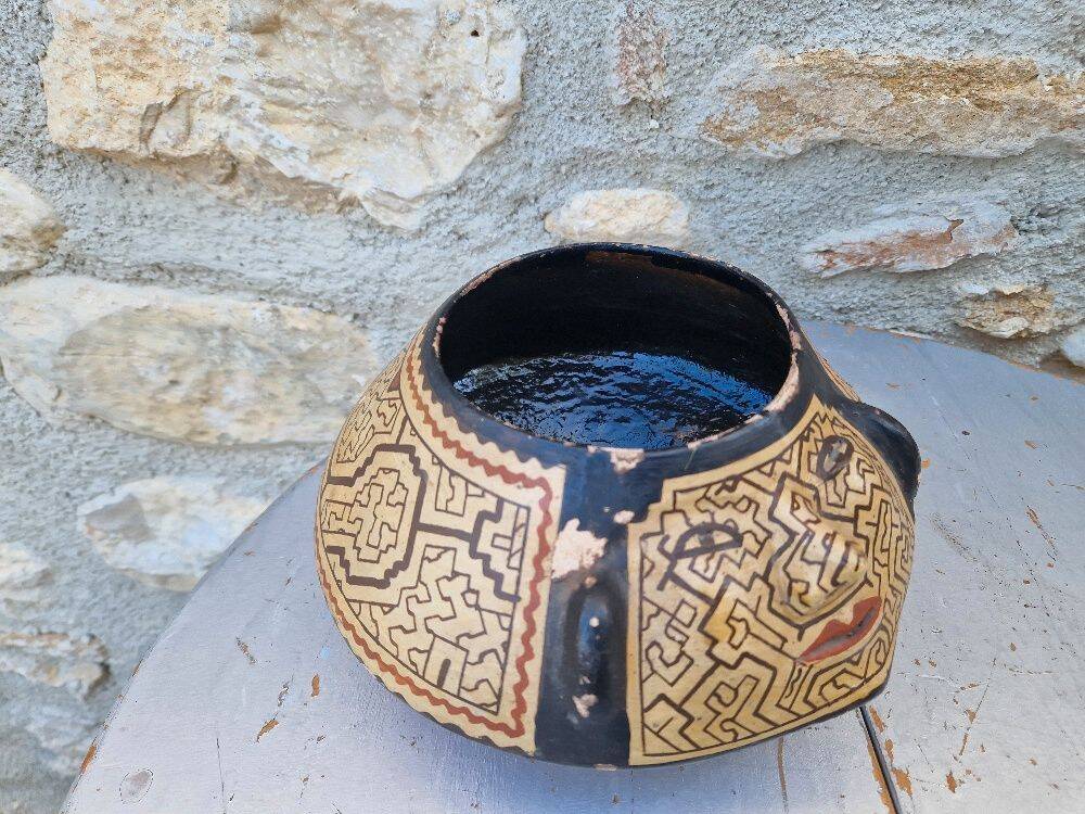 Anthropomorphic vase Shipibo Peru