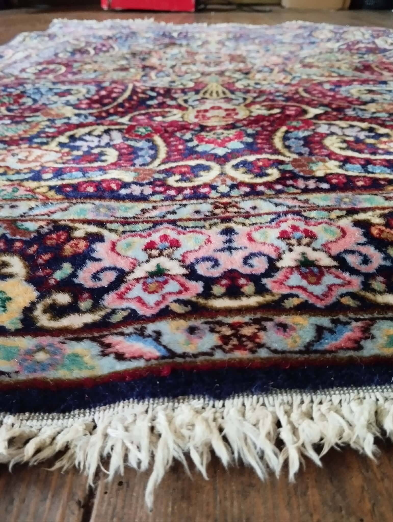Handmade Persian Tabriz rug 145x100cm