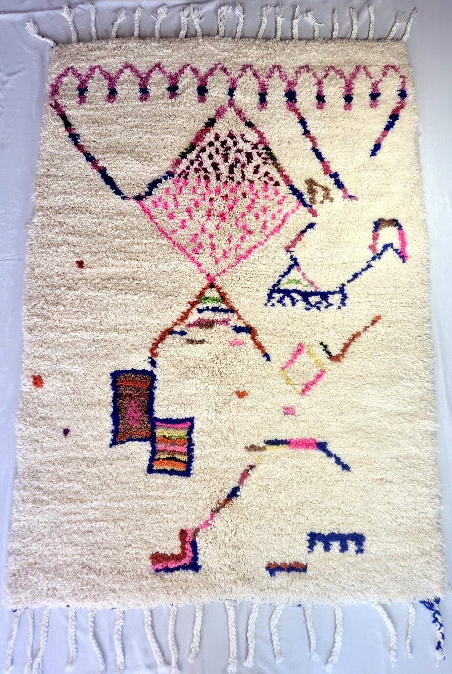 Beautiful handmade Berber rugs, 100% wool, ideal for a Christmas gift.
