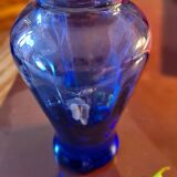 Vase en verre bleu