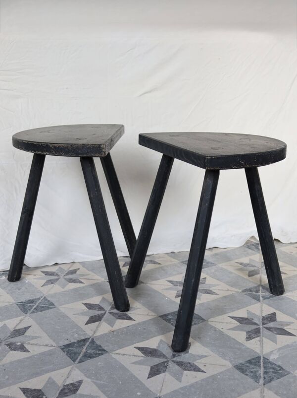 Paire de tabourets vintage bois peint noir - Assise demi-lune