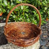 Round raw wicker basket