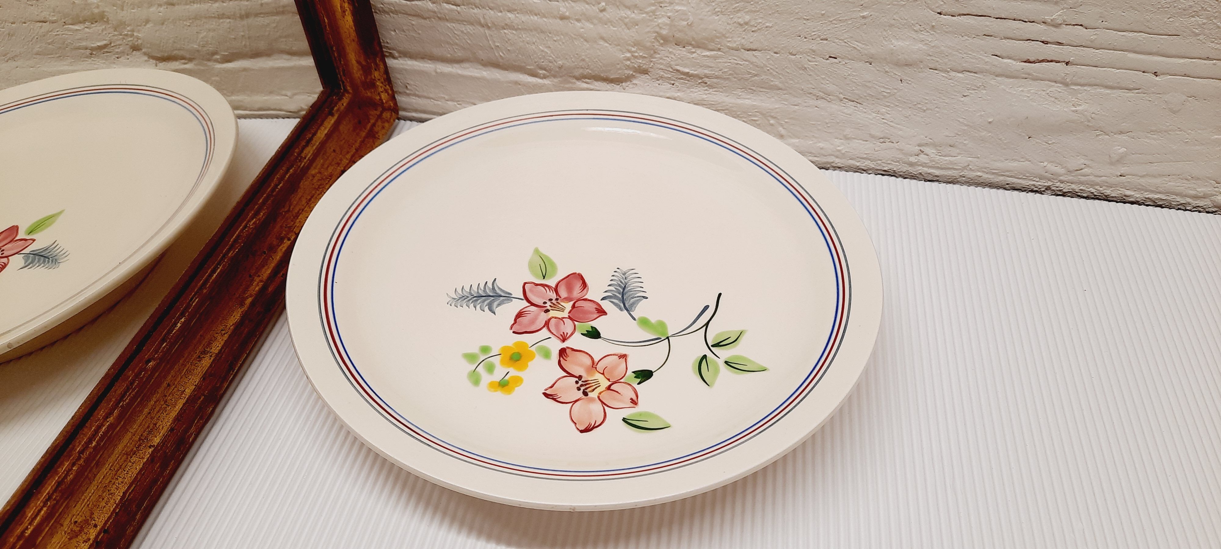 Cake dish on piedouche Salins