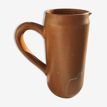 Sandstone pitcher