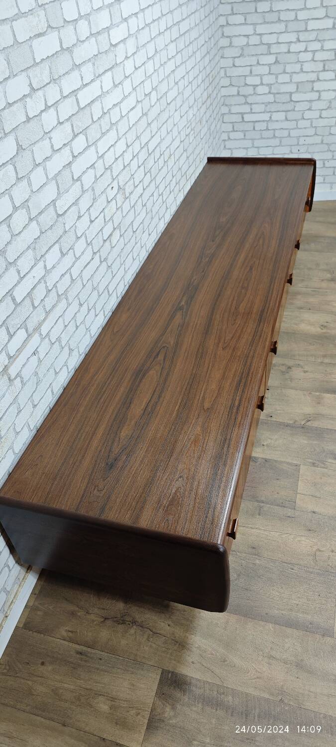 Vintage Scandinavian sideboard in rosewood 1960