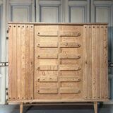 Armoire des années 40 en chêne dans le style de Guillerme et Chambron, années 1960