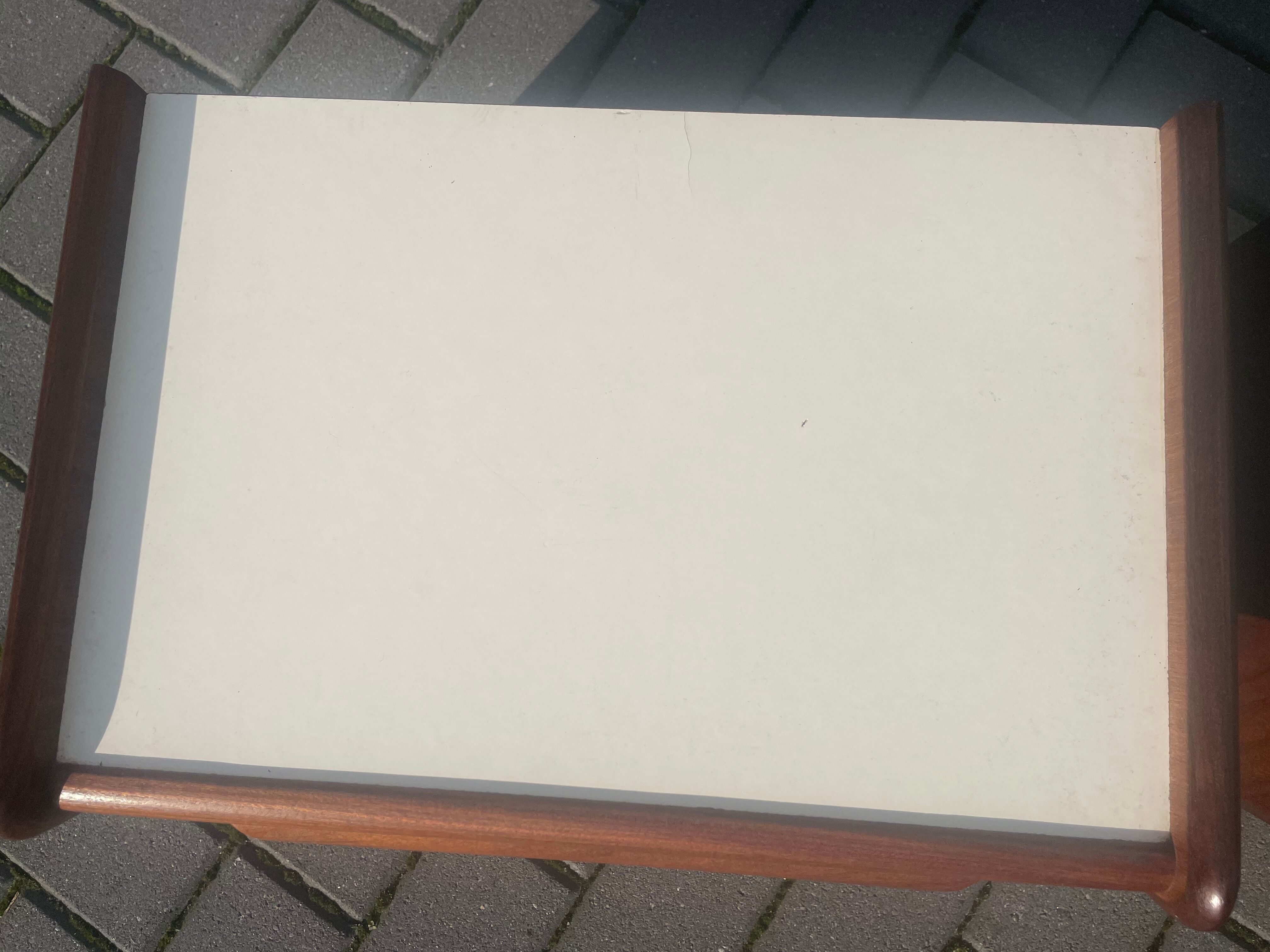 2 hanging bedside tables