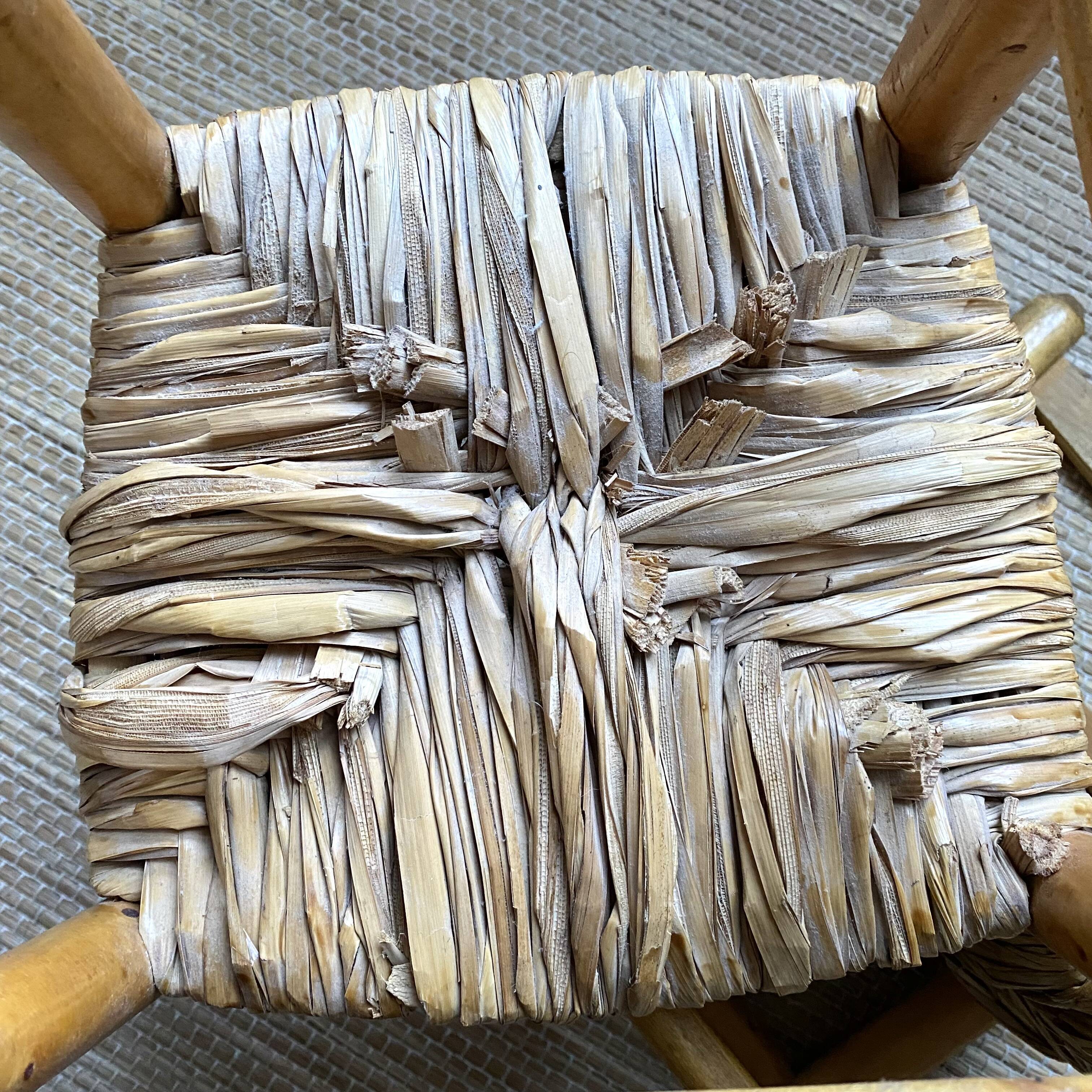 Chaises enfant anciennes en bois et paille
